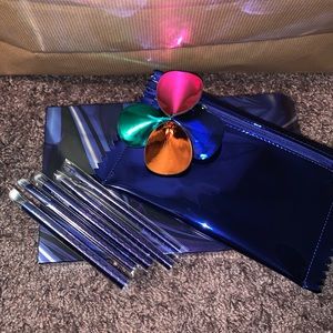 Brand new authentic MAC brush set